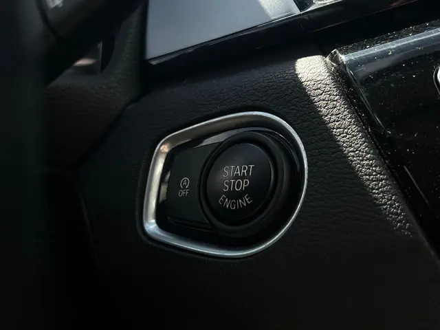 BMW X1 sDrive18i Centennial Executive 2017 Benzine 15