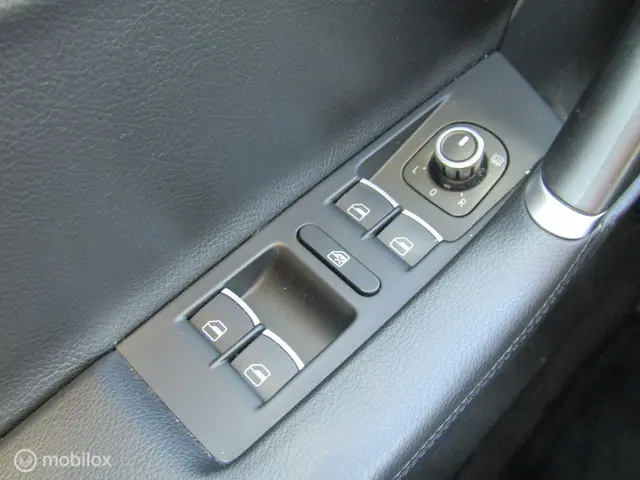 Volkswagen Passat Variant 1.8 TSI Highline 2012 Benzine 11
