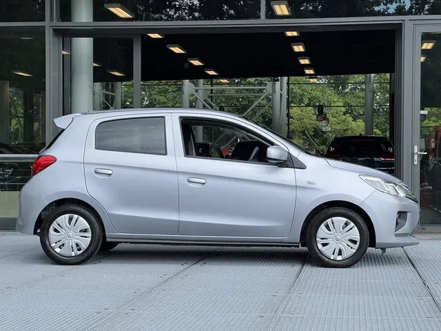 Mitsubishi Space Star 1.2 Cool+ 2021 Benzine 15