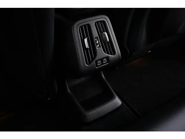 BMW X1 xDrive25e 2025 Hybride Benzine 48