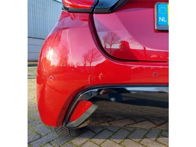 Toyota Yaris 1.5 Hybrid Executive 2021 Hybride Benzine 8