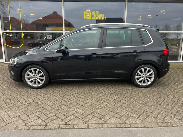 Volkswagen Golf Sportsvan 2
