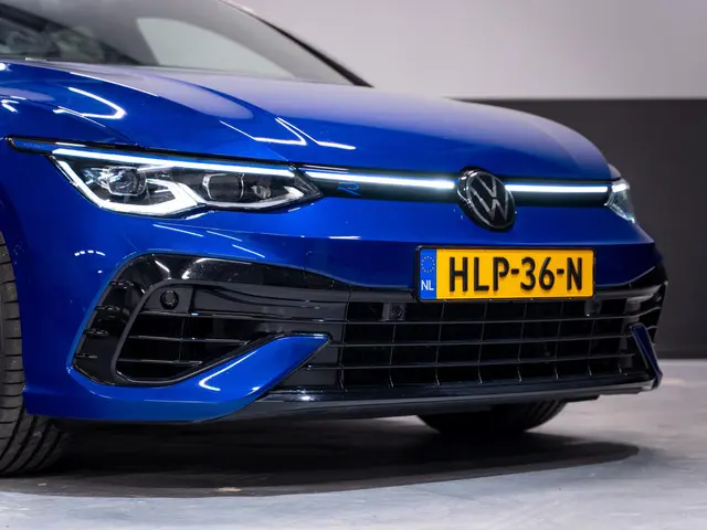Volkswagen Golf 2.0 TSI R 4Motion 2024 Benzine 17