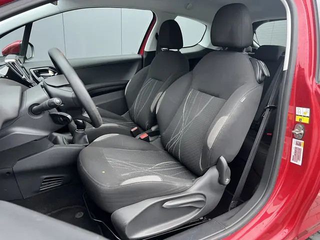 Peugeot 208 1.2 VTi Active 2014 Benzine 4