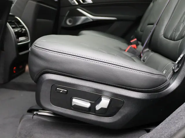 BMW X7 xDrive40i 2025 Benzine 9