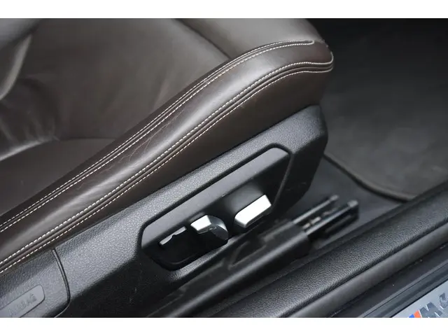 BMW M4 4-serie Coupé Competition 2017 Benzine 41