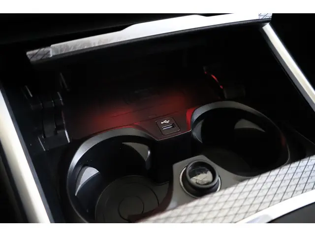 BMW 3 Serie Touring 330e 2025 Hybride Benzine 19