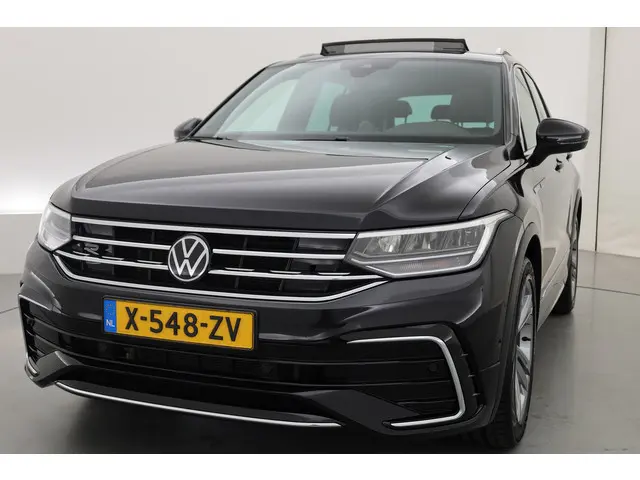 Volkswagen Tiguan 1.5 TSI R-Line DSG 2023 Benzine 24