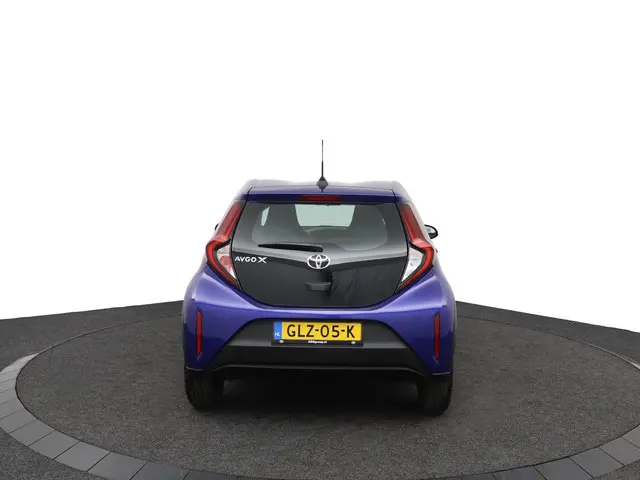 Toyota Aygo X 1.0 VVT-i MT Play 2024 Benzine 42