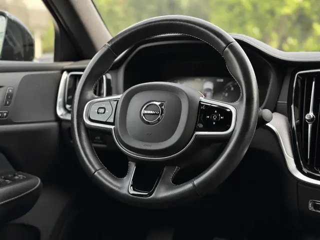 Volvo S60 2.0 B3 Aut. 163pk MHEV R-Design 2021 Benzine 18