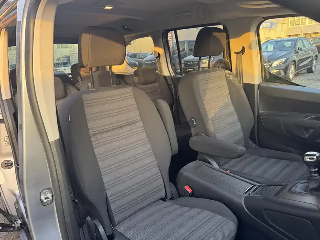 Opel Combo Tour 1.2 Turbo L2H1 Edition 7p. 2019 Benzine 14