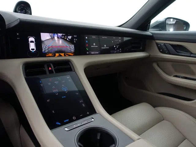 Porsche Taycan Cross Turismo 4S 84 kWh 2022 Elektrisch 8