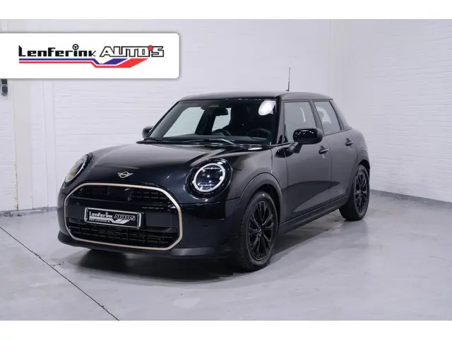 MINI 5-Deurs Mini 1.5 Cooper C Classic XS 2025 Benzine