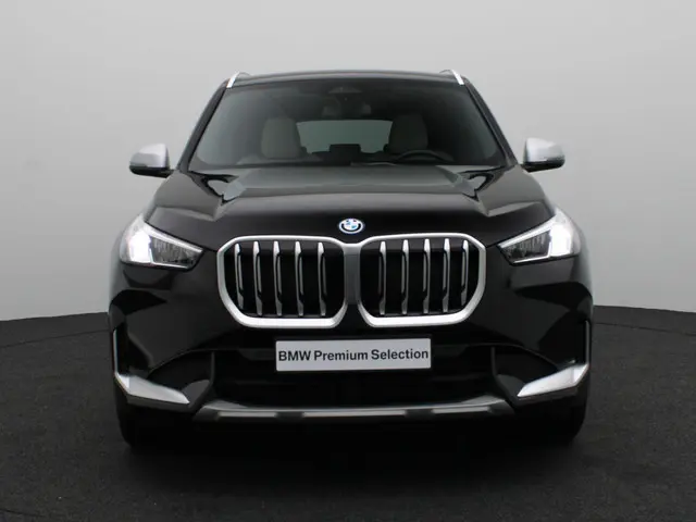 BMW X1 xDrive25e 2024 Hybride Benzine 3