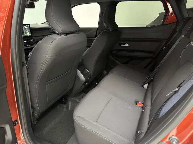 Dacia Duster 1.6 Hybrid 140 Journey 2025 Hybride Benzine 35