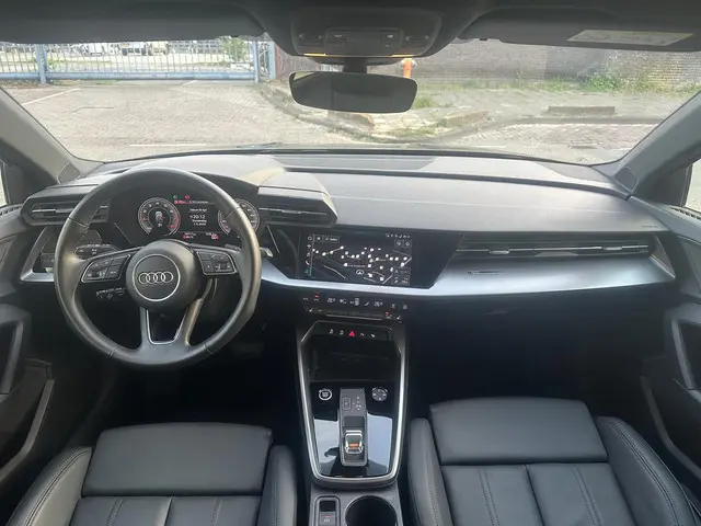 Audi A3 SPORTBACK 30 TFSI S edition 2024 Hybride Benzine 9
