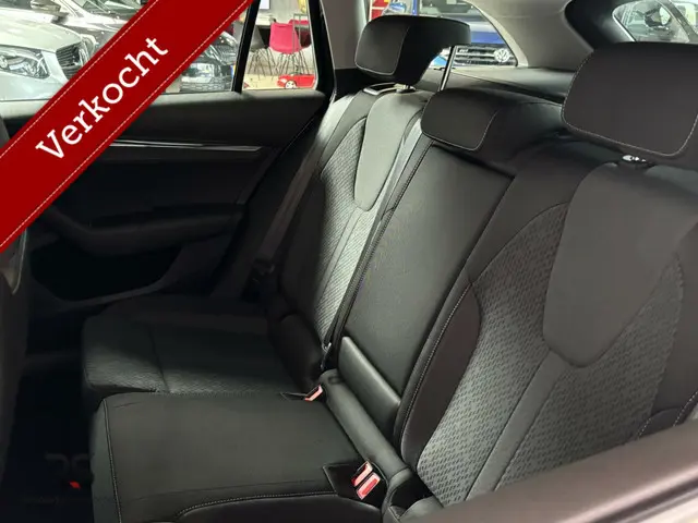 Škoda Octavia Combi Business Edition Plus 2022 Benzine 50