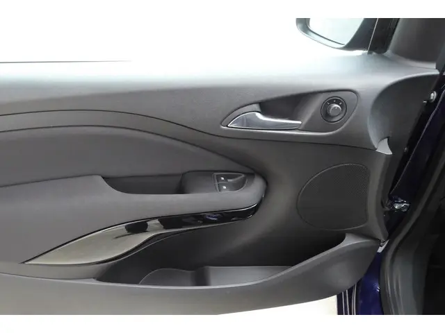 Opel ADAM 1.4 Jam, 2013, 16 inch velgen, Airco 2013 Benzine 23