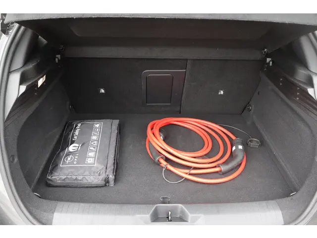 Opel Astra Electric 54 kWh GS 2024 Elektrisch 16