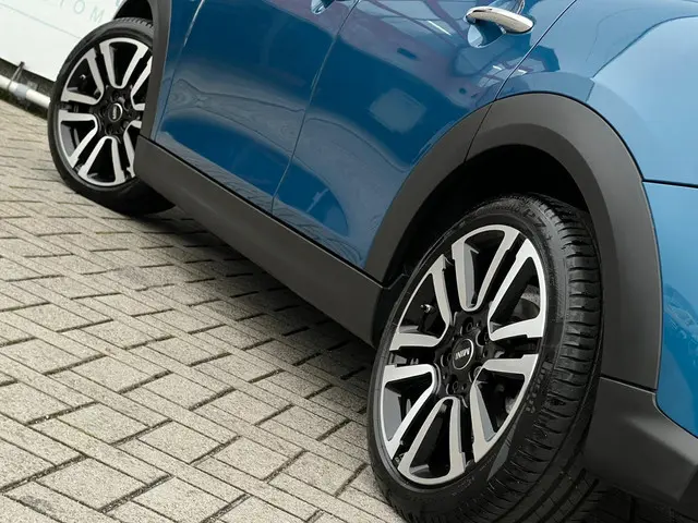 MINI Cooper Mini 1.5 Business Edition 2021 Benzine 9