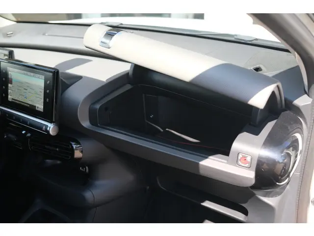 Citroën C4 Cactus 1.2 PureTech Shine 2017 Benzine 12