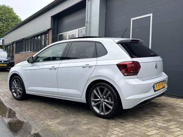 Volkswagen Polo 1.0 TSI Highline 2021 Benzine 8
