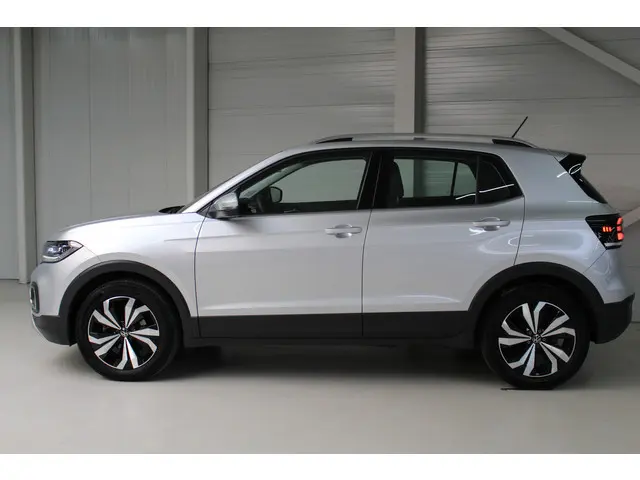 Volkswagen T-Cross 1.5 TSI 150PK Style DSG 2022 Benzine 2