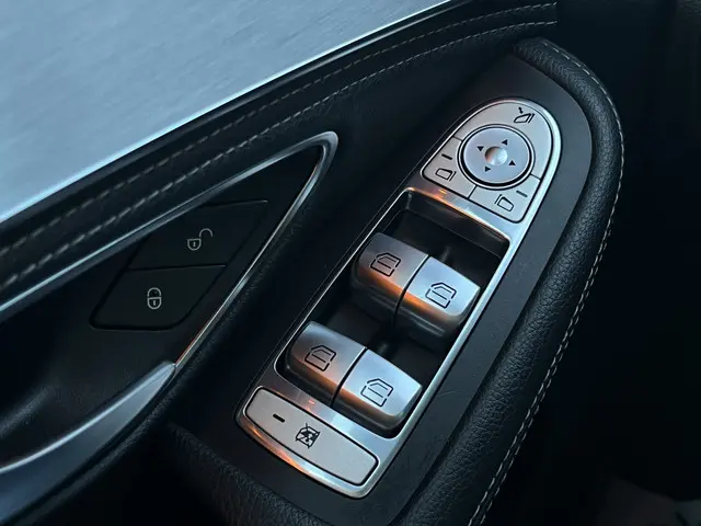 Mercedes-Benz C-Klasse 180 Prestige 2014 Benzine 15