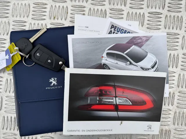 Peugeot 108 1.0 VTi Active Airco 2015 Benzine 18