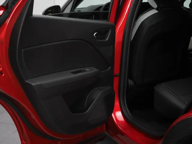 Mitsubishi ASX 1.6 PHEV AT Intense+ 2025 Hybride Benzine 10