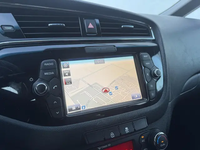 Kia cee'd Sportswagon 1.6 GDI ExecutiveLine 2015 Benzine 11