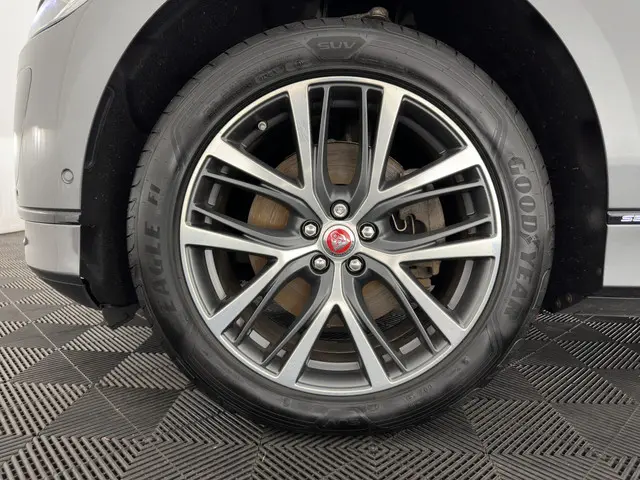 Jaguar I-PACE EV400 HSE 90 kWh AWD 2018 Elektrisch 28