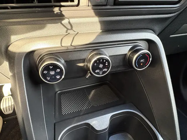 Citroën C3 1.2 Turbo 100pk Plus 2025 Benzine 17