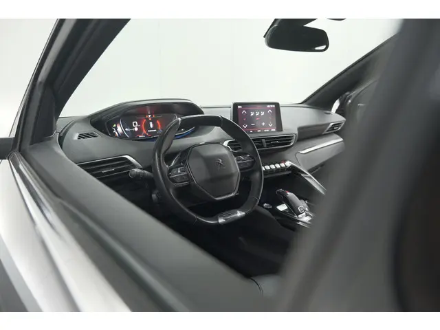 Peugeot 3008 1.6 PureTech 180 GT Line 2019 Benzine 2