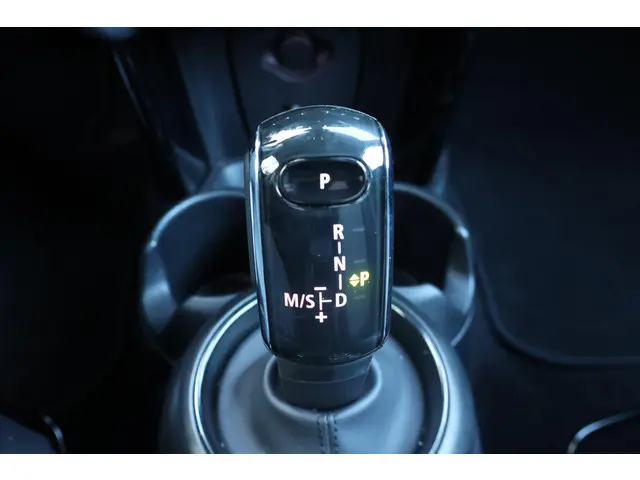 MINI Cooper Mini 1.5 Camden Edition 2023 Benzine 16