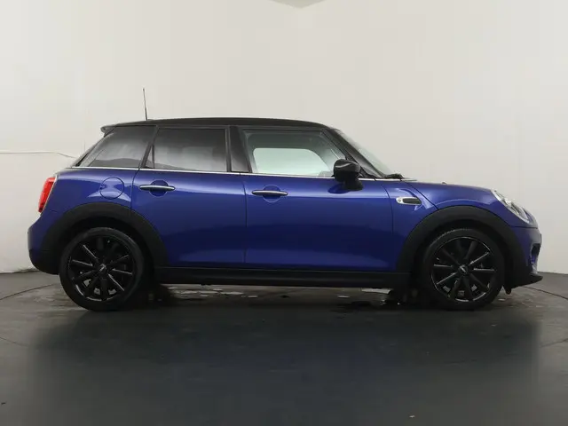 MINI 5-Deurs Cooper 2020 Benzine 8
