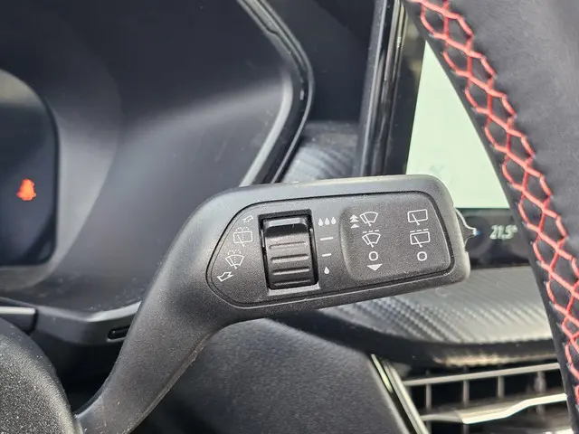 Ford Kuga 2.5 PHEV ST-Line X 2024 Hybride Benzine 17
