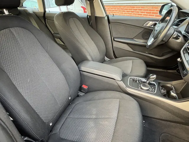BMW 2 Serie Gran Coupé 218i Executive 2021 Benzine 6