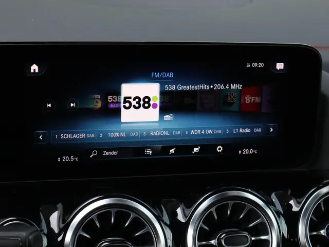 Mercedes-Benz EQA 250 Edition 1 67 kWh 2021 Elektrisch 24