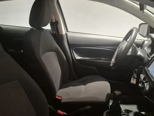 Mitsubishi Space Star 1.0 Cool+ 2018 Benzine 8