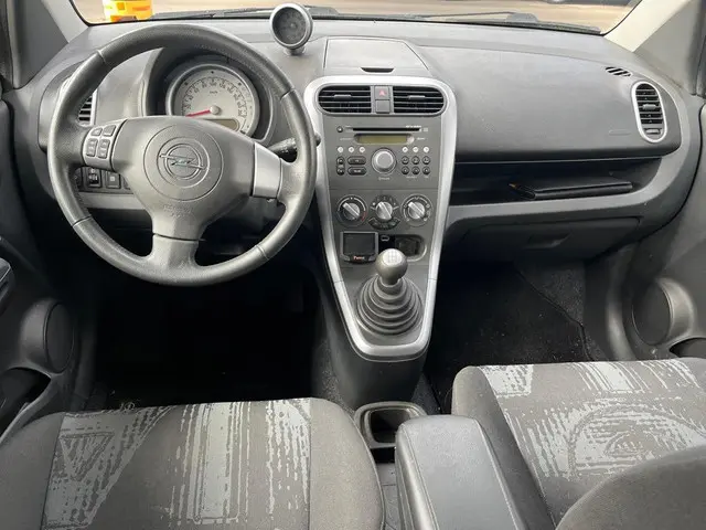 Opel Agila 1.0 Berlin 2014 Benzine 6