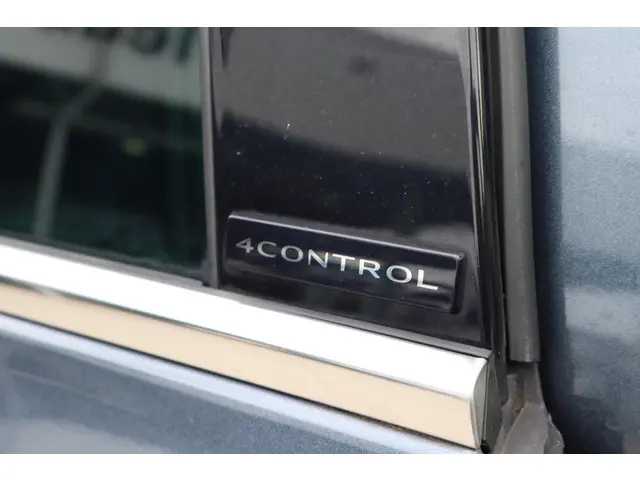 Renault Espace 1.8 TCe Initiale Paris 7p. 2019 Benzine 18