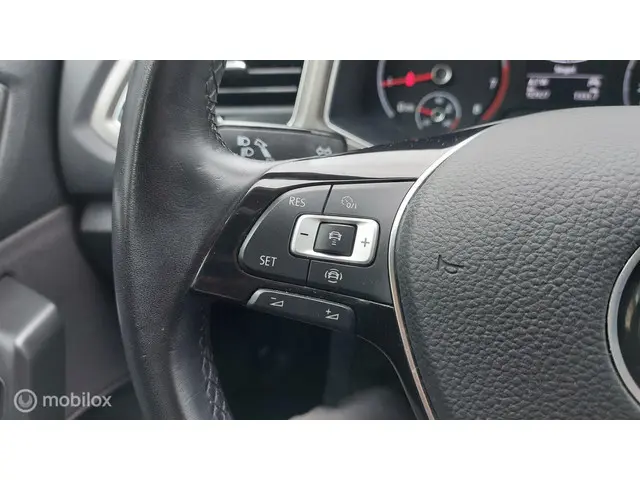 Volkswagen T-Roc 1.5 TSI Style Business 2021 Benzine 18