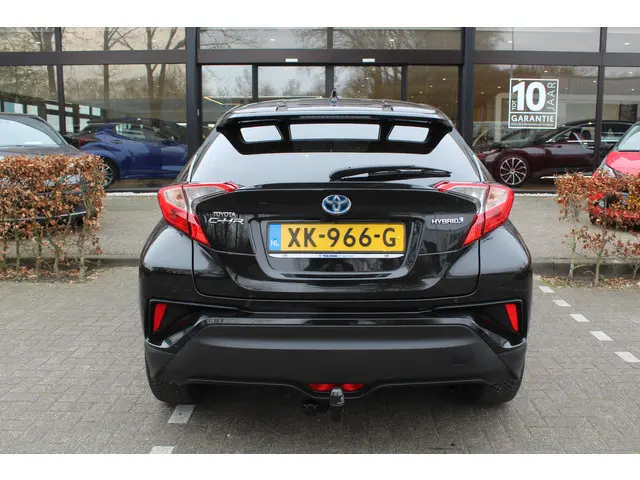 Toyota C-HR 1.8 Hybrid Active 2018 Hybride Benzine 9