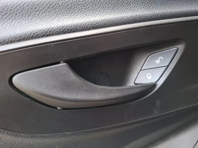 Mercedes-Benz Sprinter 311 2.2 CDI L2H2 2019 Diesel 19