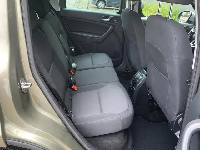Škoda Yeti Outdoor 1.2 TSI Elegance 2014 Benzine 34