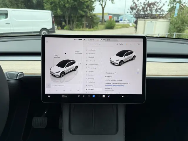 Tesla Model Y Aut. Range Plus 2022 Elektrisch 19