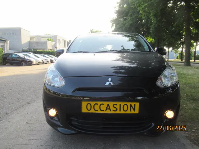 Mitsubishi Space Star 1.2 Intense+ 2014 Benzine 10