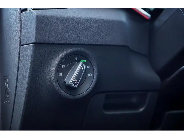 Škoda Karoq 1.5 TSI ACT Style Business 2019 Benzine 33