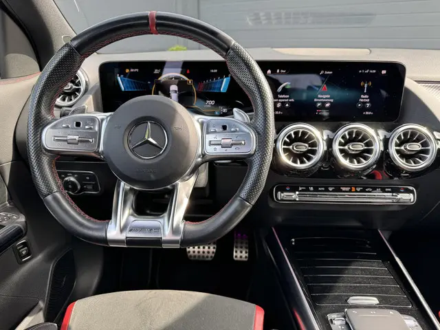 Mercedes-Benz GLA 3